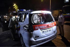 Mumbai: Mob attacks policemen, vehicles after teenager dies in Sion hospital