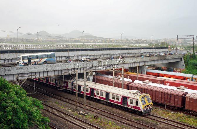 The north-bound Vasai ROB is to be shut on Friday night. Pic/Hanif Patel
