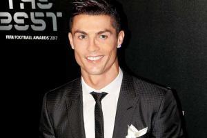Cristiano Ronaldo tips Greek resort staff Rs 16 lakh