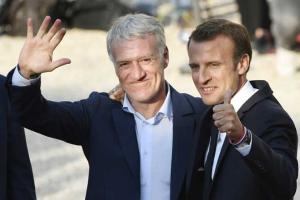Didier Deschamps to stay as France coach until 2020