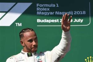 Lewis Hamilton in no mood to relax as title battle heats up