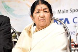 Fanney Khan: Lata Mangeshkar wishes luck to 'talented' Anil Kapoor