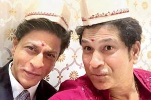Sachin Tendulkar and Shah Rukh Khan's selfie in Maharashtrian 'topi' goes viral