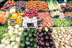 High wholesale vegetable prices leave common man burdened