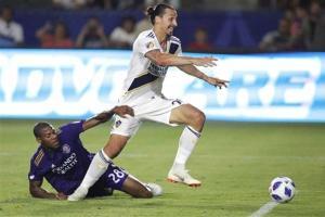 Zlatan Ibrahimovic hits first MLS hat trick as LA Galaxy beat Orlando City