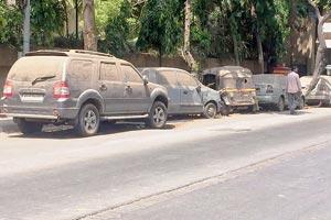 Mumbai: Amboli cops seize and desist vehicles