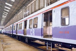 Central Railway to roll out 'waterproof' engine to move marooned rakes in rains