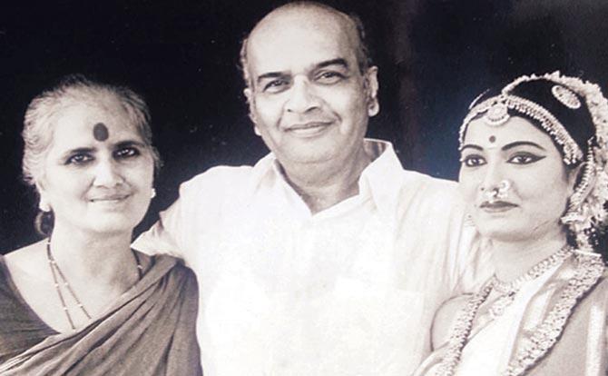 Freedom fighters and Indian National Theatre thespians Malatiben and Damubhai Jhaveri with their Bharatnatyam dancer daughter, Parul. Pic Courtesy/Parul Sastri