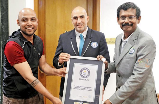 Chefs Sanjay Thakur and Soundararajan Palaniappan have entered the Guinness Book of World Records for setting up a fine-dining pop-up restaurant at the highest point on earth