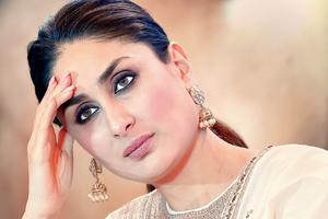Shah Rukh Khan or Akshay Kumar or both? It's decision time for Kareena Kapoor