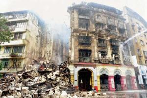 Mumbai: Amidst government apathy, many landlords pray that Fort falls down