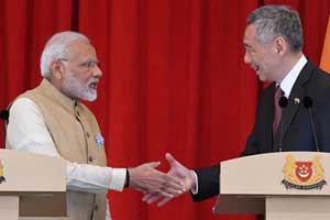 PM Narendra Modi gifts PM Lee Hsien Loong replica of Buddhagupta Stele