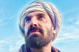 Fans in Kyrgyzstan throng to local gym to see Rahul Dev, Sanjay Dutt work out