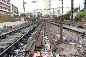 mid day editorial: Let's try to be responsible citizens