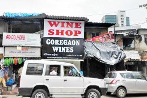 Mumbai Crime: Failing to loot wine shop owner, robbers shoot him