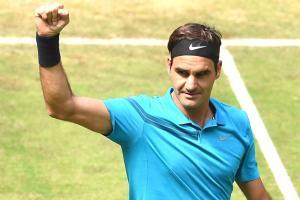 Roger Federer holds off Matthew Ebden to reach Halle semi-finals
