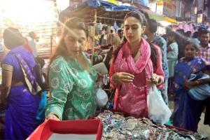 Sara Ali Khan spotted shopping on Hyderabad streets with mother Amrita Singh