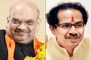 Congress: Sena should have served spicy vada pav to Amit Shah instead of dhokla