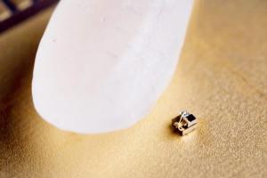 'World's smallest computer' is smaller than a rice grain