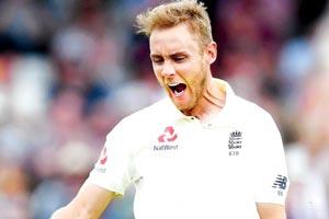 England thrash Pakistan to level Test series