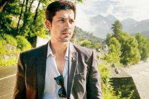 After Veere Di Wedding, Sumeet Vyas to play negative role in It's Not That Simpl