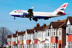 UK MPs vote in favour of Heathrow airport expansion