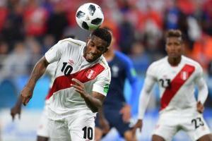 FIFA World Cup 2018: Peru's Jefferson Farfan sent to hospital after head injury