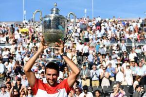 Queen's Club trophy: Marin Cilic beats Novak Djokovic to clinch the title
