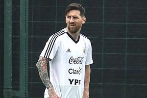 Lionel Messi: I don't consider myself the best