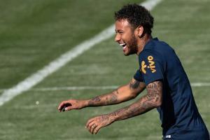 Neymar: Messi, Ronaldo are from another planet, so I am world's best