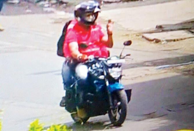 Grab of the CCTV footage that captured Jafar Deshmukh alias Chikna