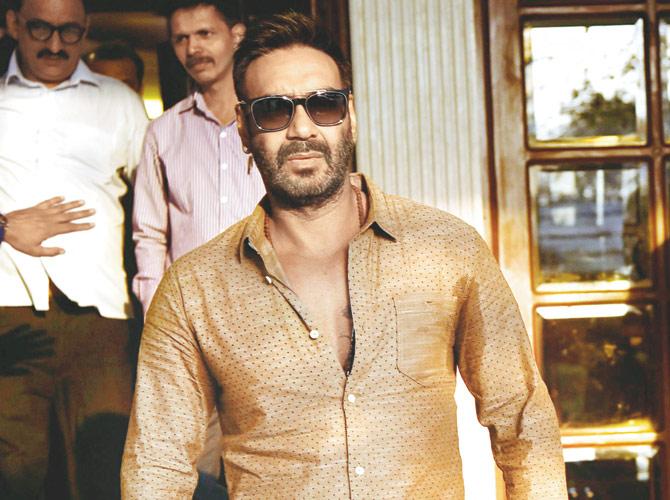 Ajay Devgn in conversation with Mayank Shekhar at the latest edition of Sit with HITLIST, at the mid-day office. Pics/Pradeep Dhivar