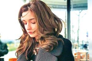 Is Alia Bhatt sporting red hair in Brahmastra?