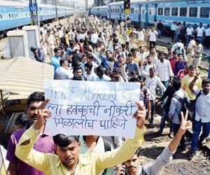 Mumbai rail roko: Protest on Central Railways hits commuters hard
