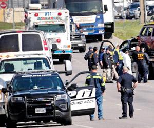 Austin parcel bombings: Suspect blows himself up