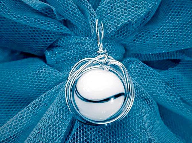 Babita pendant