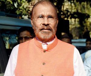 Ishrat encounter case: D G Vanzara claims Narendra Modi was questioned secretly