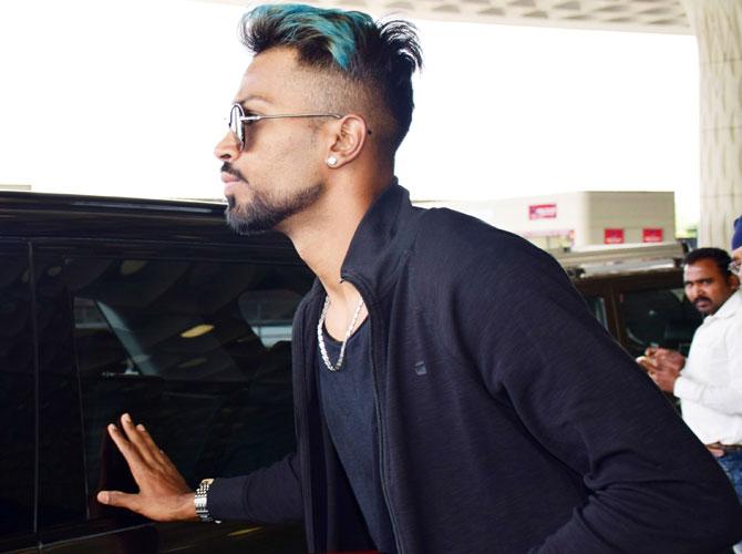 Elli Avram and Hardik Pandya