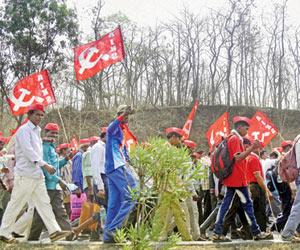 Farmers Protest: Stay away from EEH, cops warn of massive jam