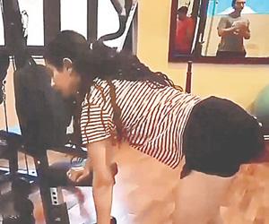 Look, who's in the background of Fatima Sana Shaikh's workout video!