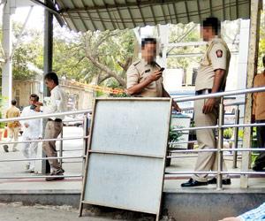 Mumbai: Cops throng hospitals aspiring for Police Medal
