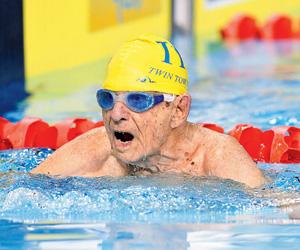 Australian George Corones rules pool even at 99