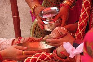 1100 couples tie knot in mass wedding in Chhattisgarh