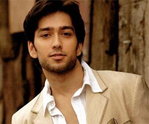 Ishqbaaz actor Nakuul Mehta shares a photo from his teenage years