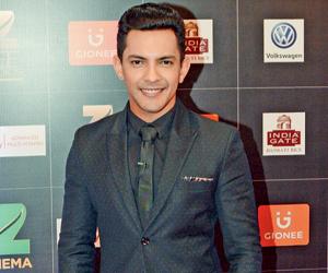 Aditya Narayan apparently took wrong U-turn, leading to accident: Mumbai cops