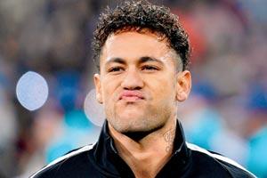 Neymar can surpass Cristiano Ronaldo, Lionel Messi, insists Roberto Carlos