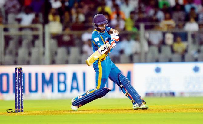 Parikshit Valsangkar en route his unbeaten 59 yesterday
