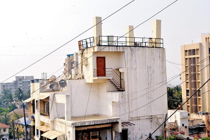The cell towers atop Bhagtani Apartments building. Pics/Dutta Kumbhar