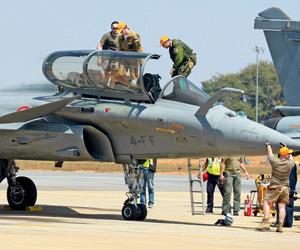 Congress: Government must come clean on Rafale deal