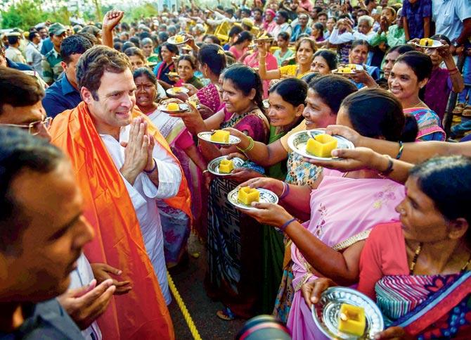 Rahul Gandhi gets a traditional aarti during his Janashirvada Yatra in Chamrajnagar. Pic/PTI